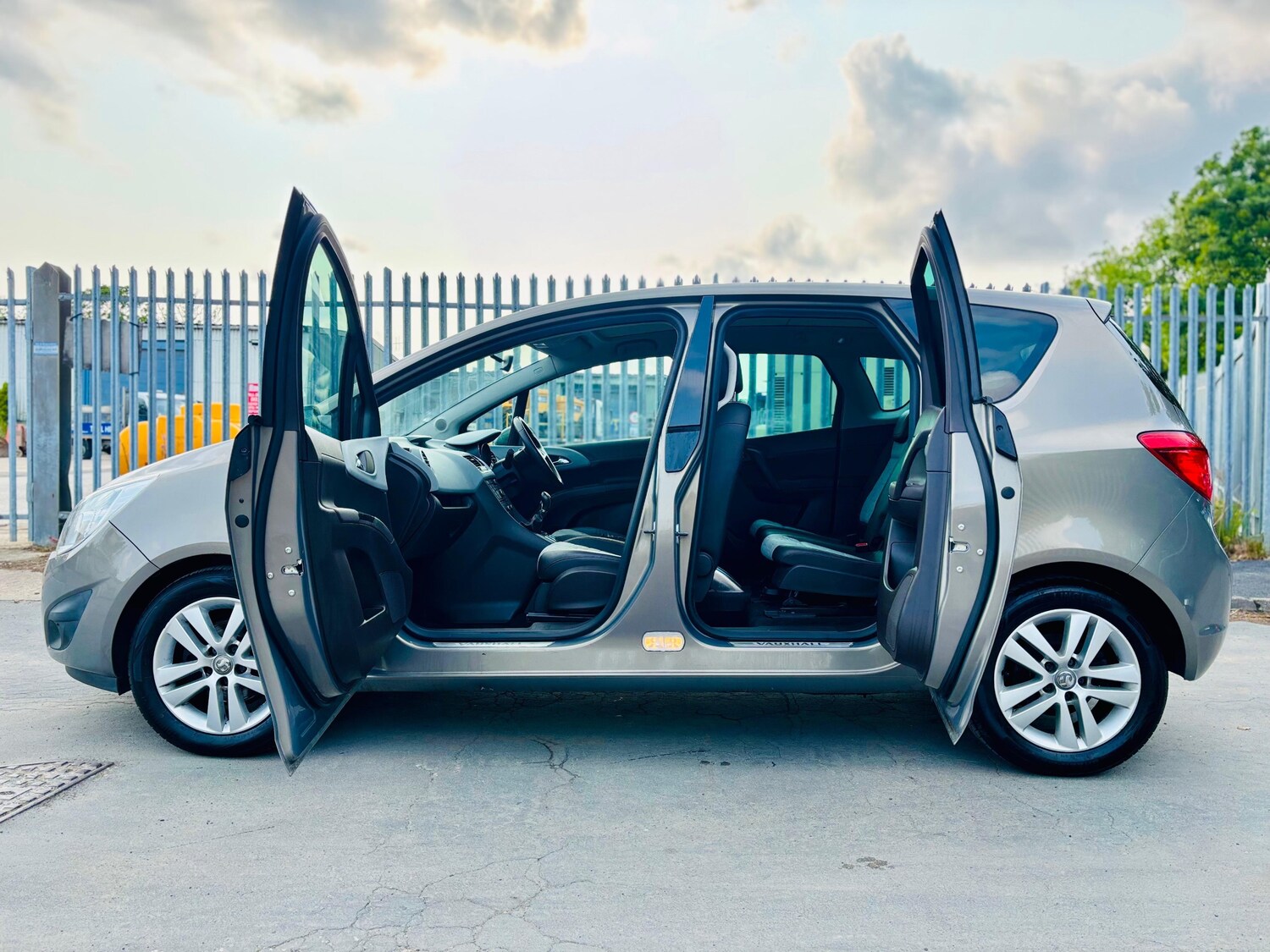 Used Vauxhall Meriva 2011 for sale - 78187364: Photo 43