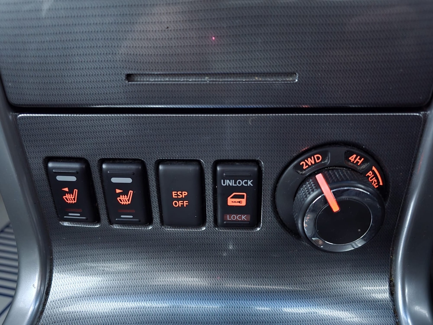 Used Nissan Navara 2011 for sale - 77124341: Photo 30