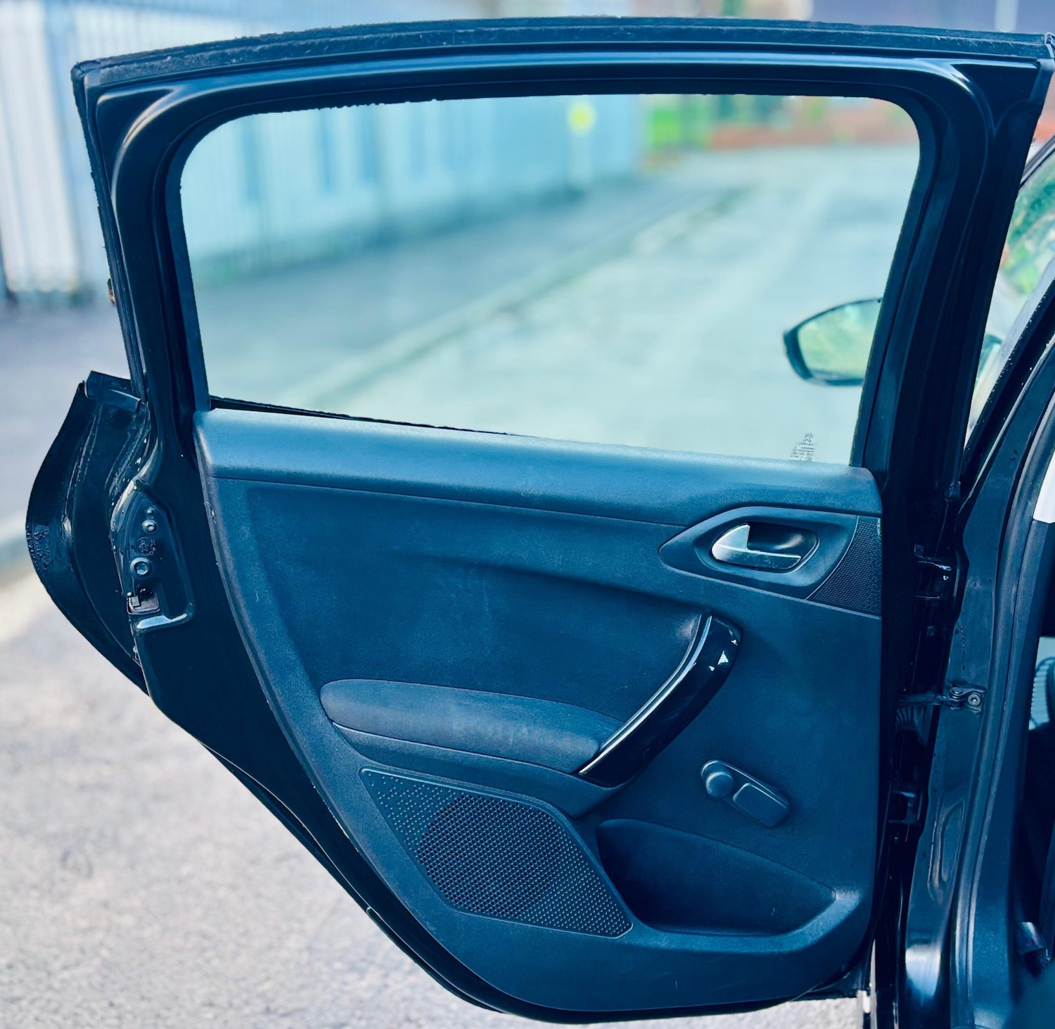 Used Peugeot 208 2014 for sale - 77125029: Photo 32