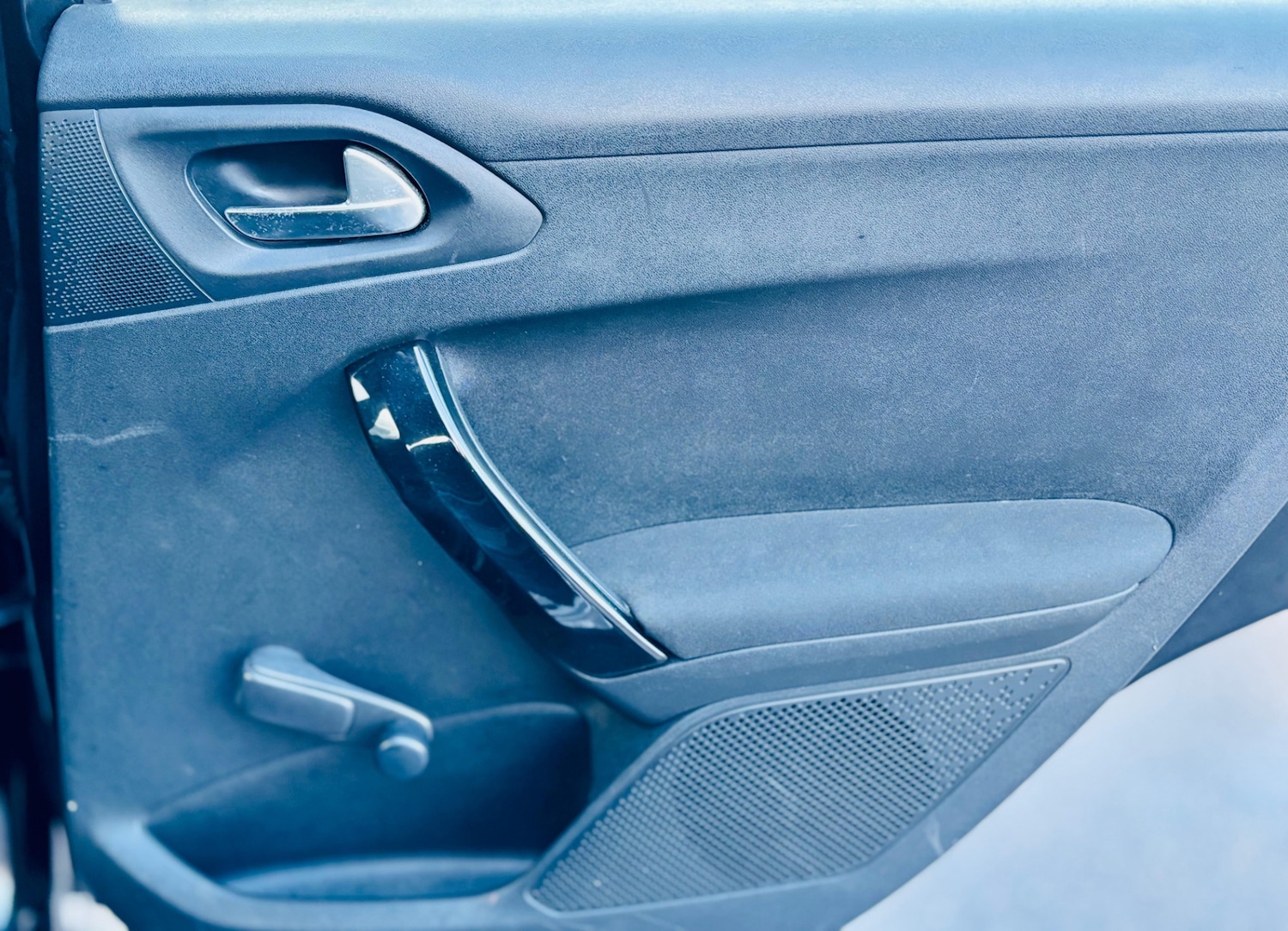 Used Peugeot 208 2014 for sale - 77125029: Photo 34