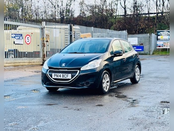 Used Peugeot 208 2014 for sale - 77125029: Photo