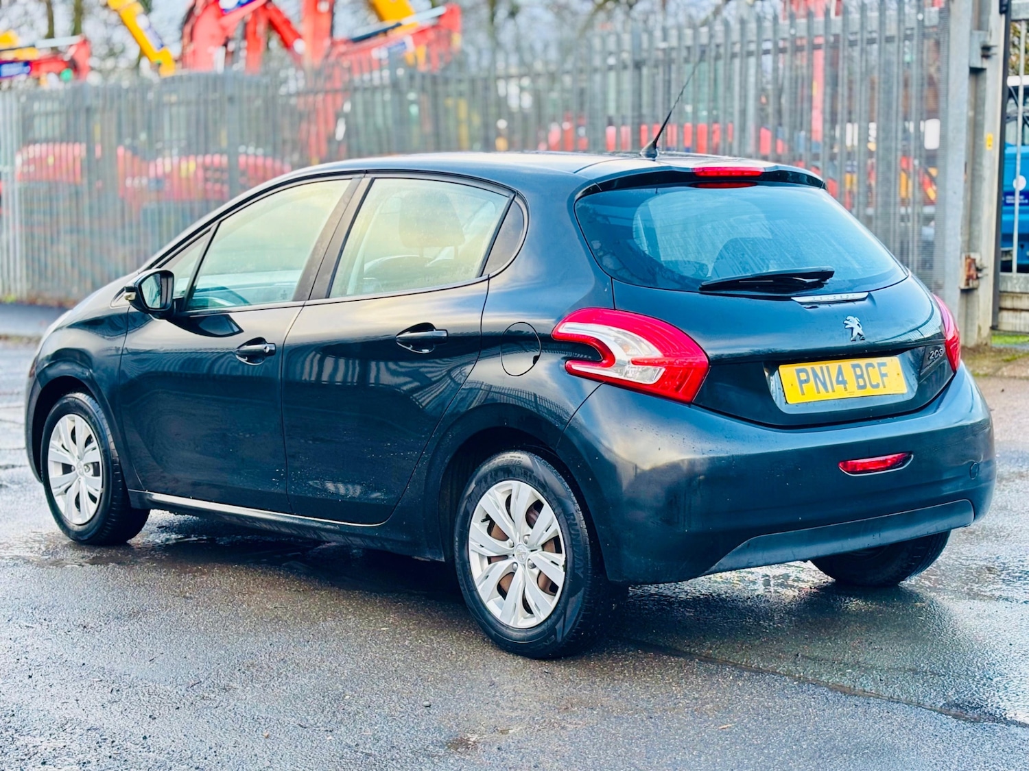 Used Peugeot 208 2014 for sale - 77125029: Photo 42