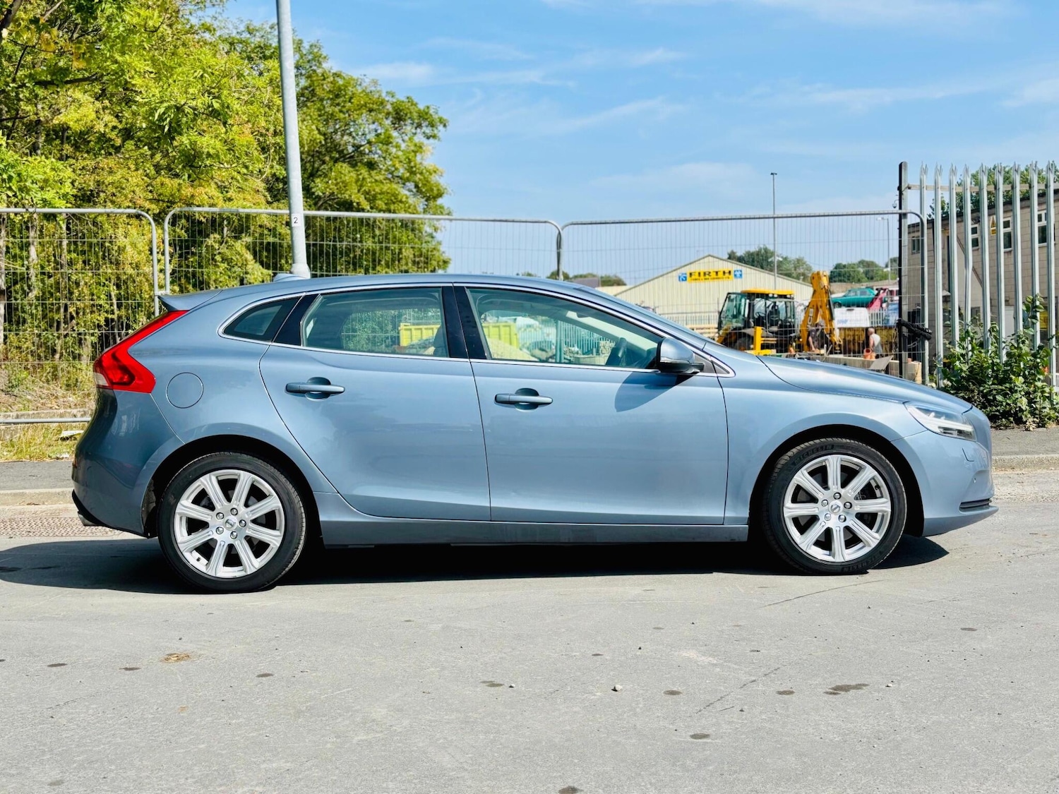 Used Volvo V40 2019 for sale - 76359871: Photo 20
