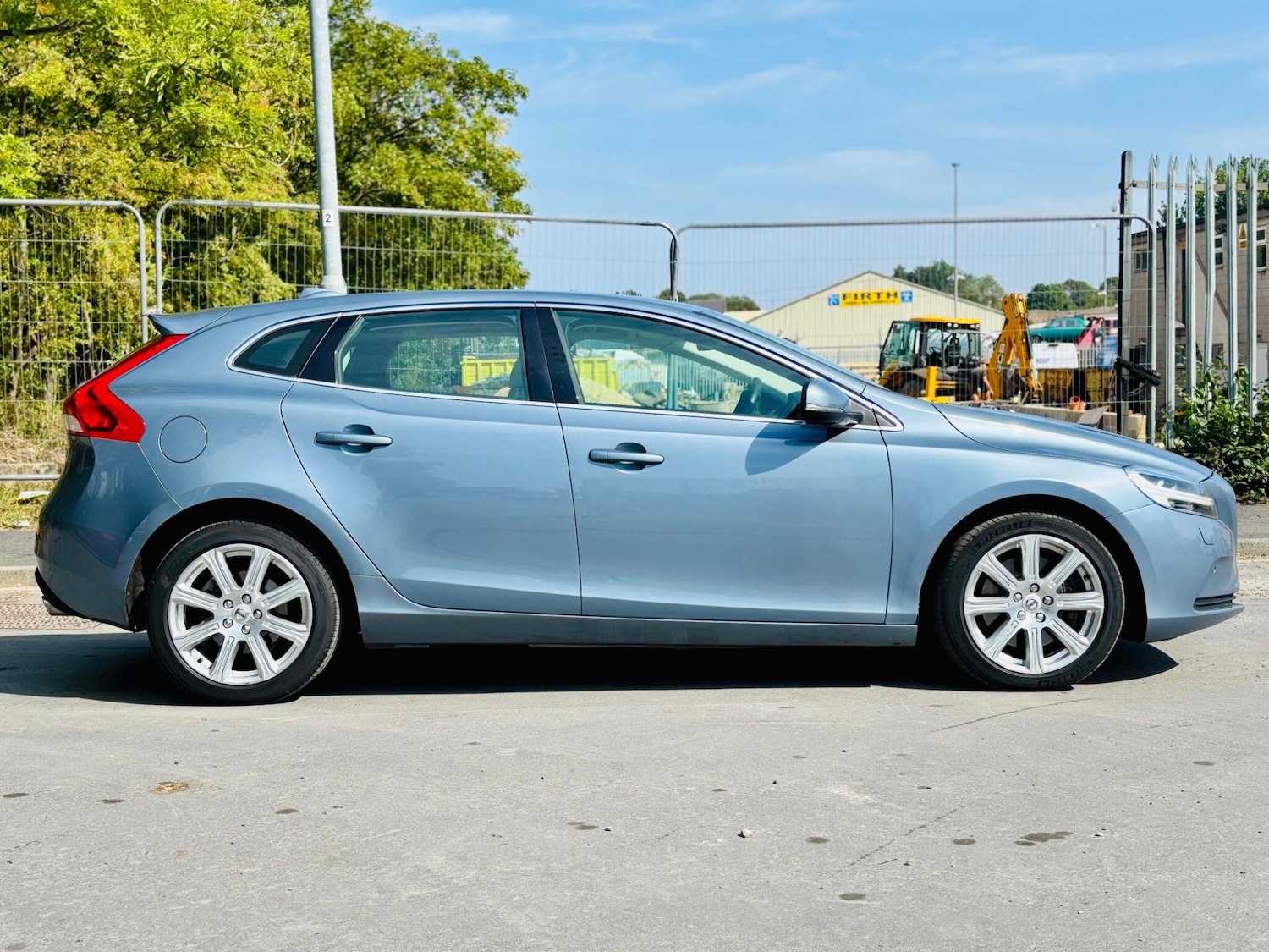 Used Volvo V40 2019 for sale - 76359871: Photo 21