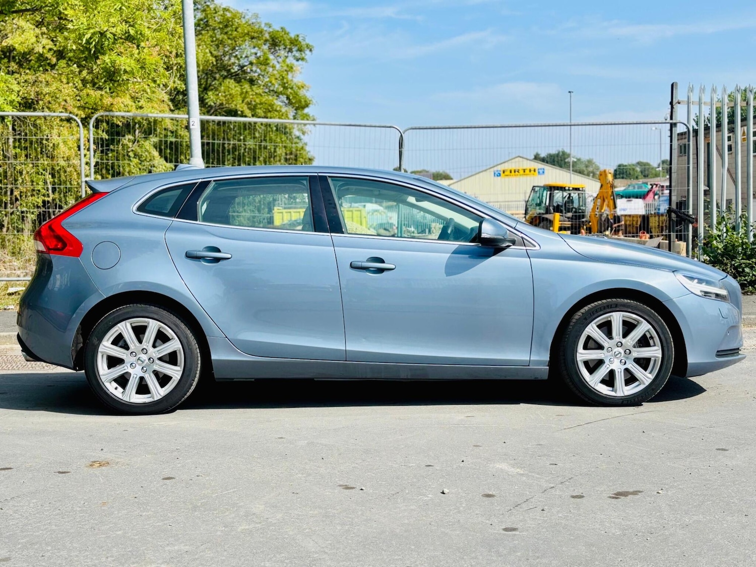 Used Volvo V40 2019 for sale - 76359871: Photo 22