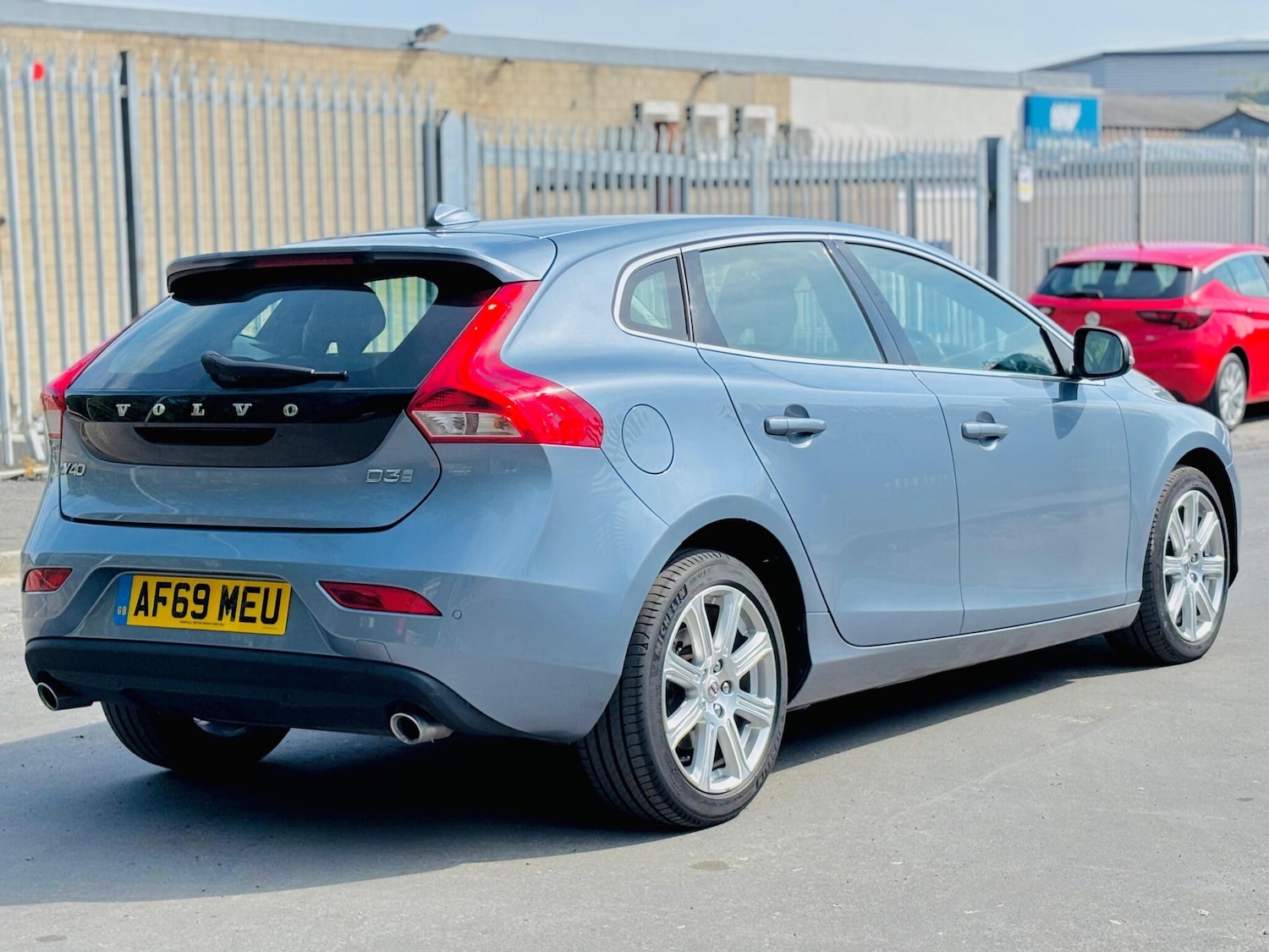 Used Volvo V40 2019 for sale - 76359871: Photo 25