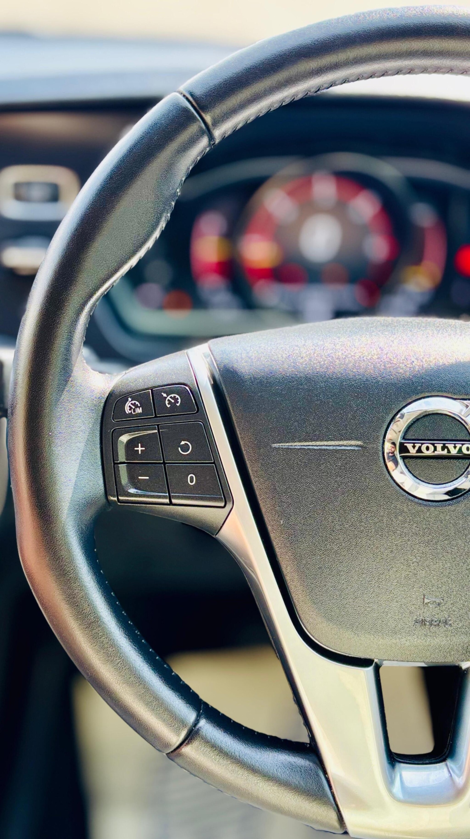 Used Volvo V40 2019 for sale - 76359871: Photo 26