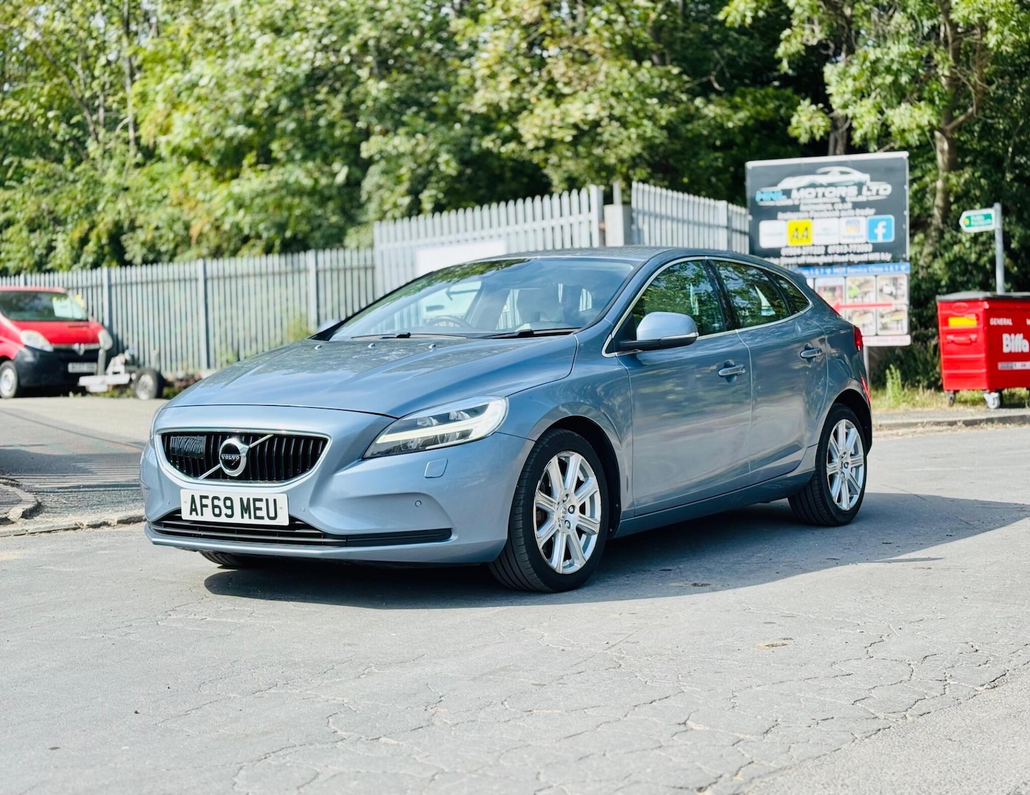 Used Volvo V40 2019 for sale - 76359871: Photo 3
