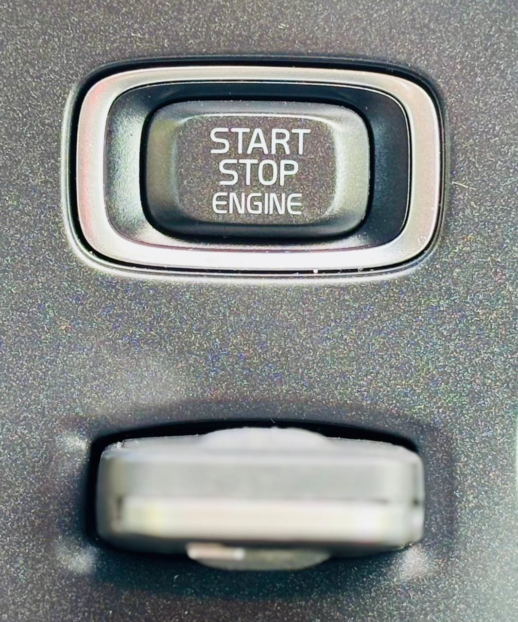 Used Volvo V40 2019 for sale - 76359871: Photo 30