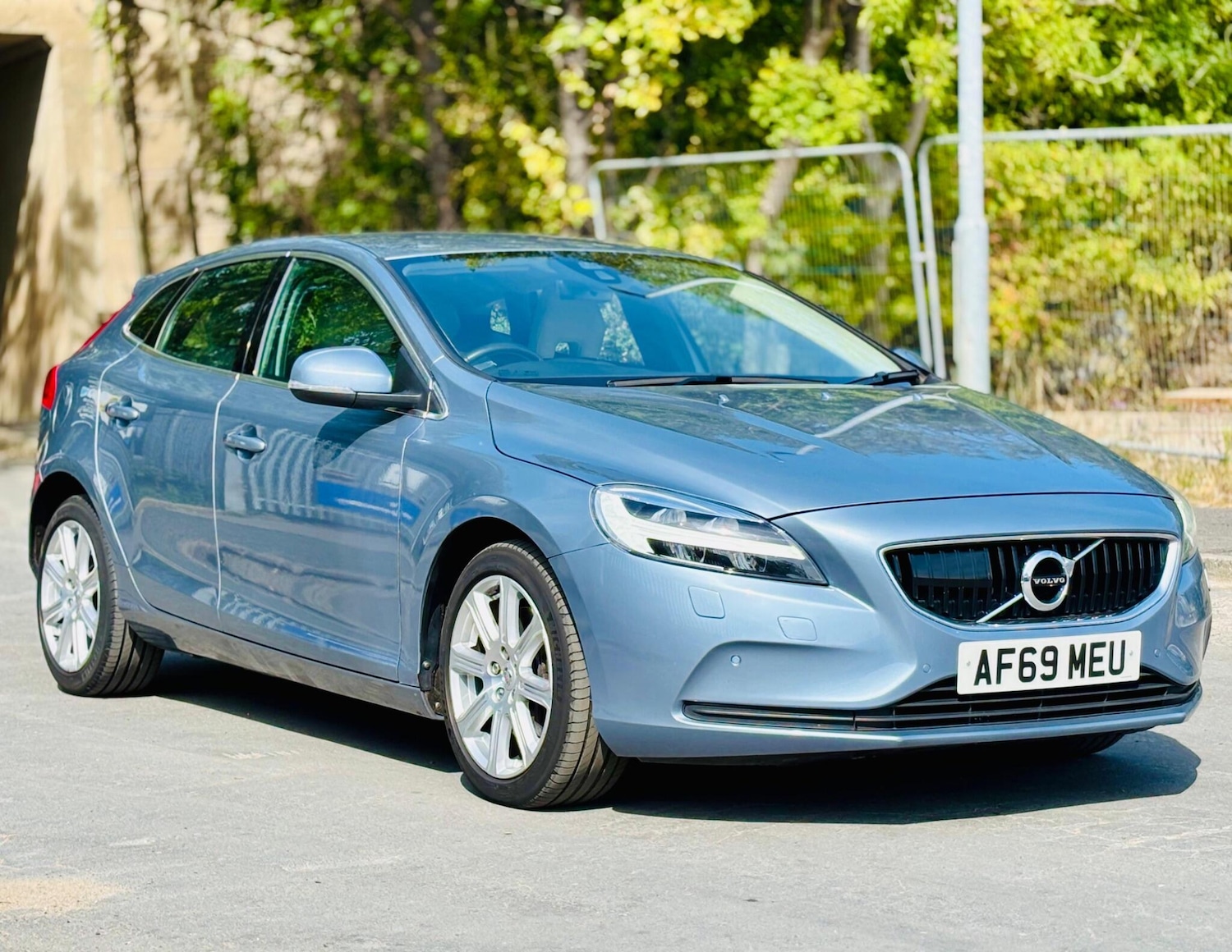 Used Volvo V40 2019 for sale - 76359871: Photo 6