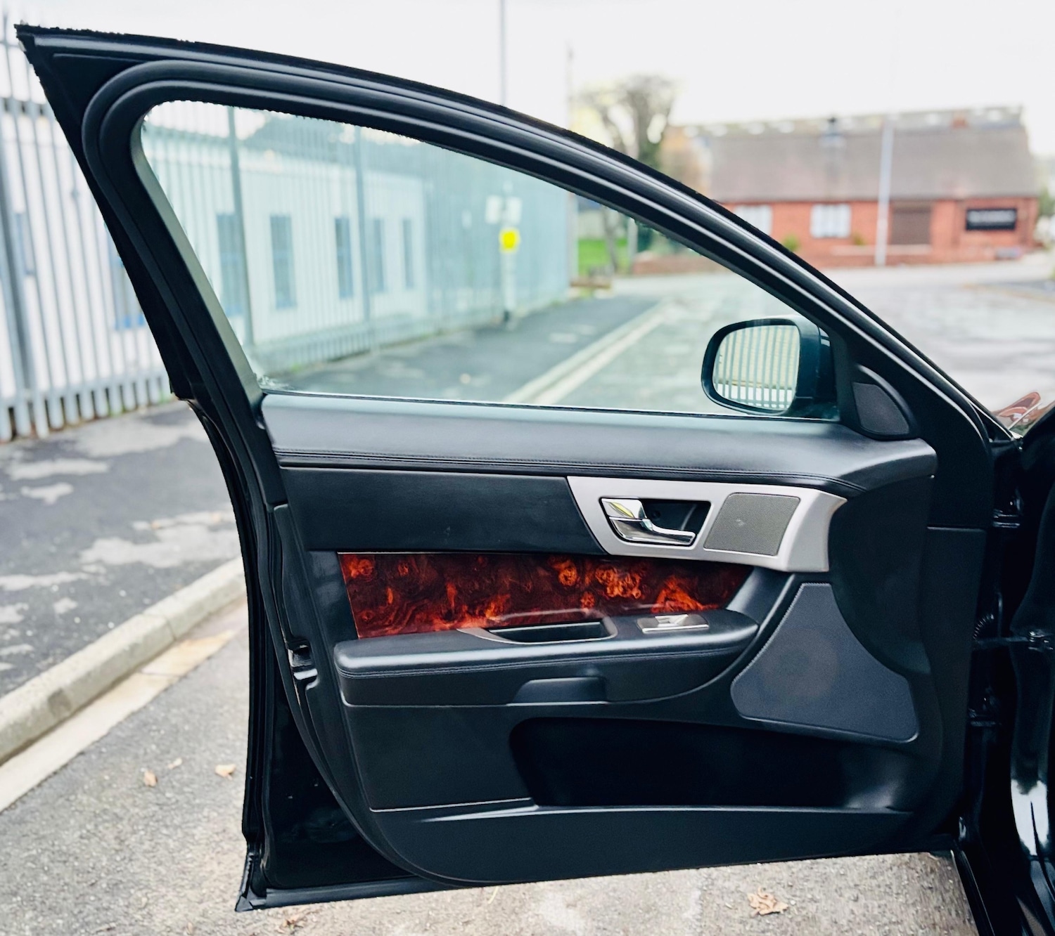 Used Jaguar XF 2010 for sale - 76613537: Photo 19