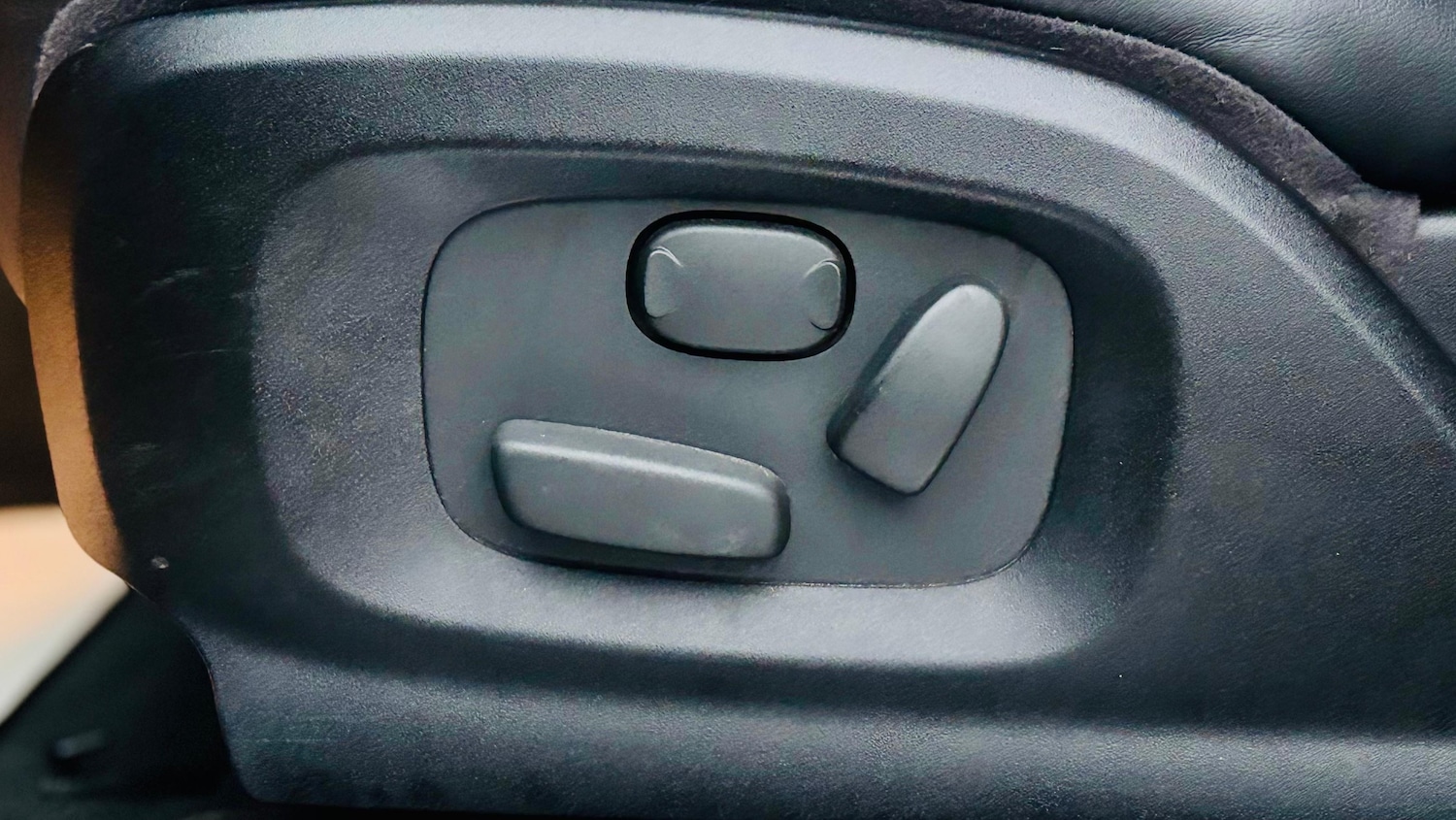 Used Jaguar XF 2010 for sale - 76613537: Photo 27