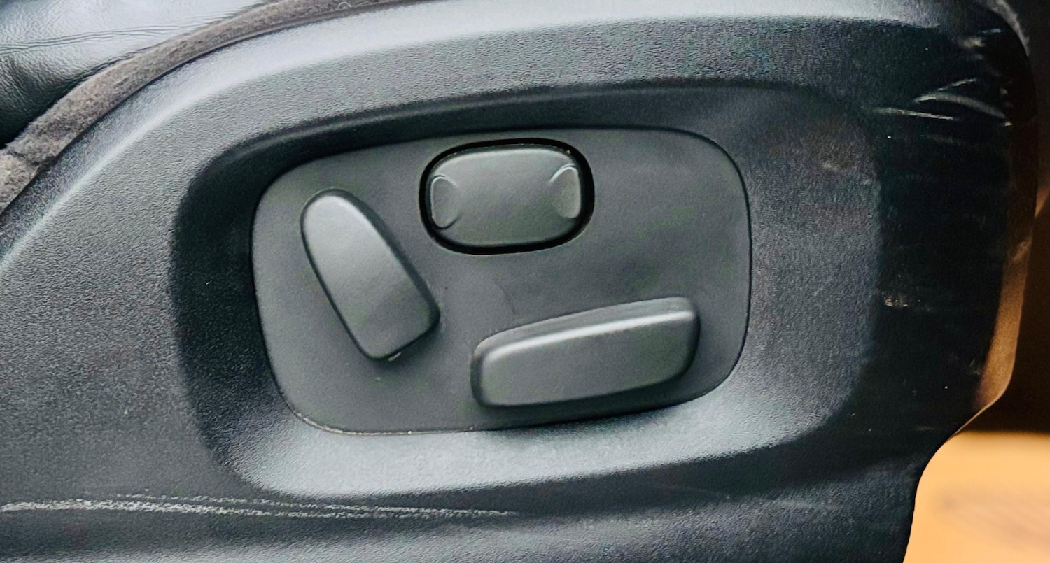 Used Jaguar XF 2010 for sale - 76613537: Photo 29