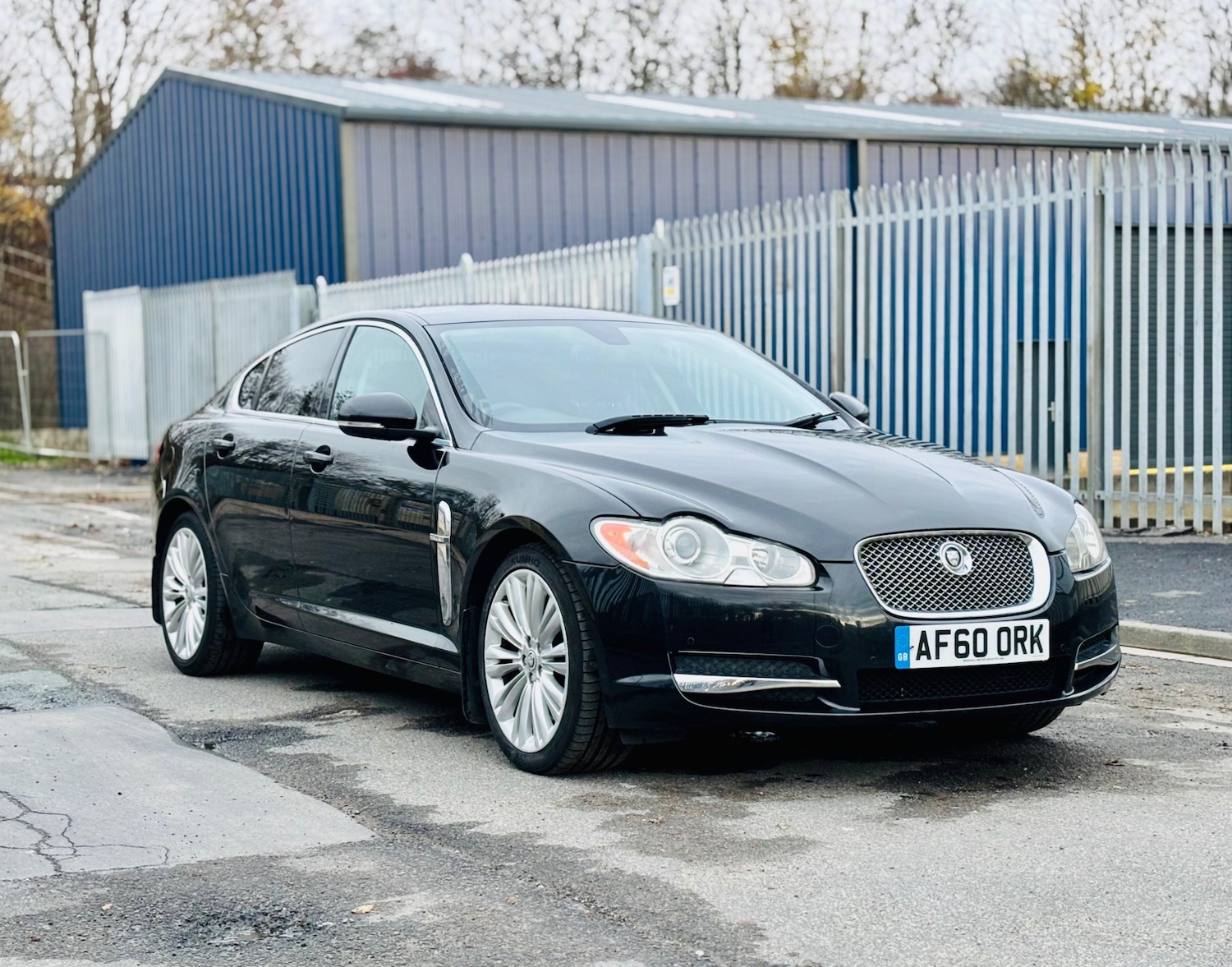 Used Jaguar XF 2010 for sale - 76613537: Photo 3