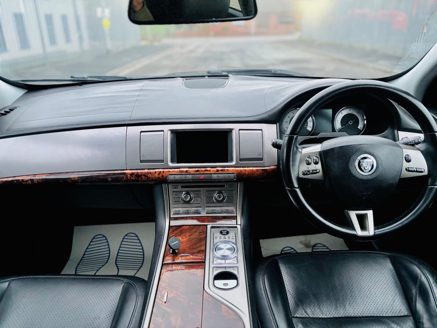 Used Jaguar XF 2010 for sale - 76613537: Photo 36