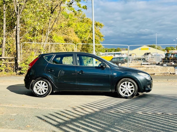 Used Hyundai i30 2010 for sale - 76138130: Photo 17
