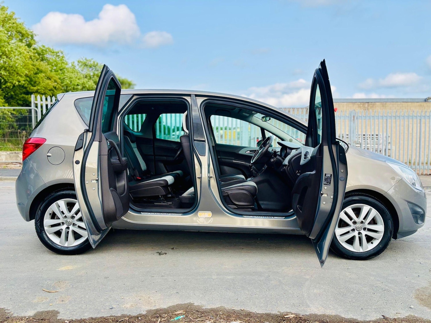 Used Vauxhall Meriva 2011 for sale - 76377434: Photo 14