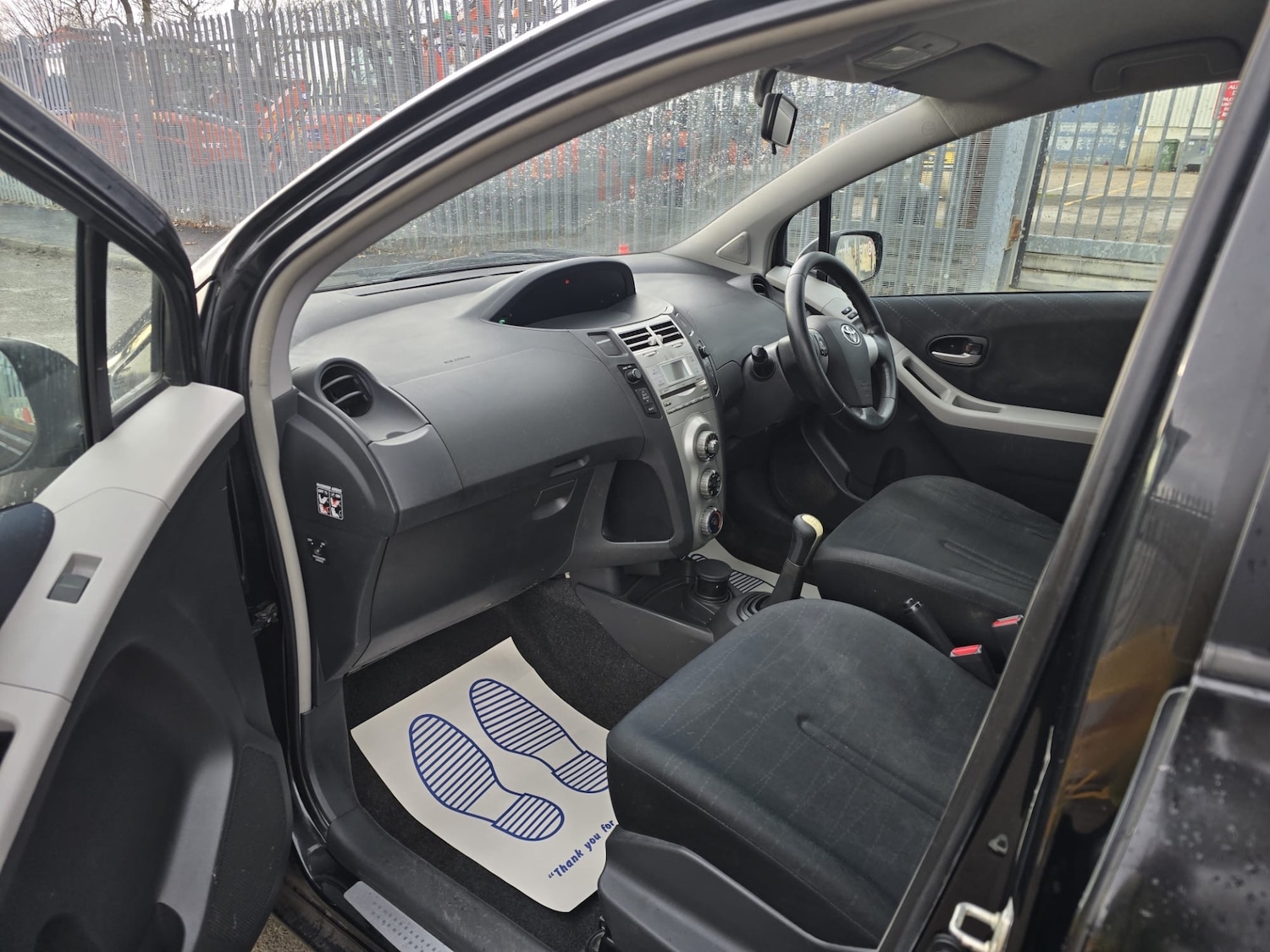 Used Toyota Yaris 2008 for sale - 76940440: Photo 17