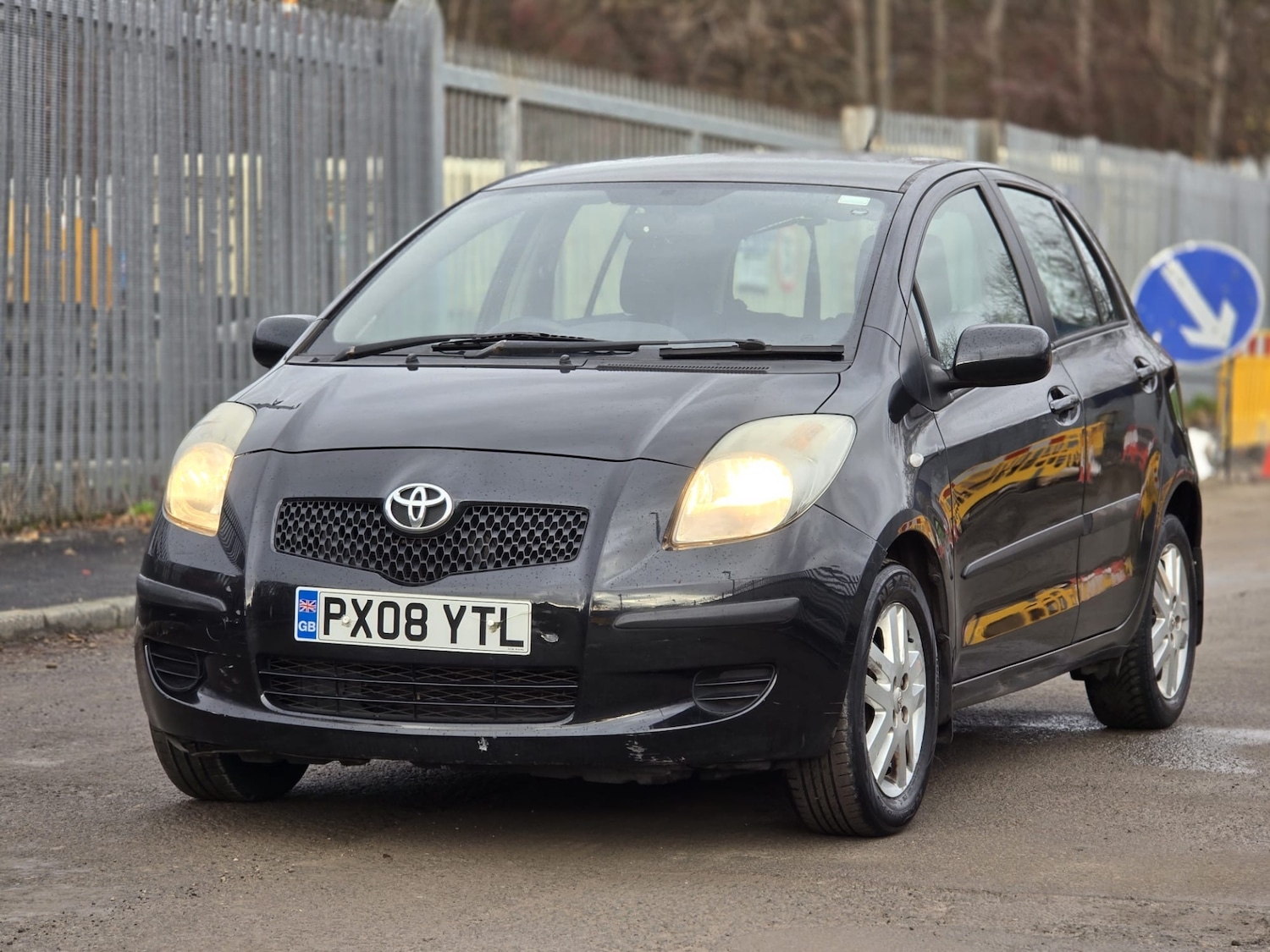 Used Toyota Yaris 2008 for sale - 76940440: Photo 2