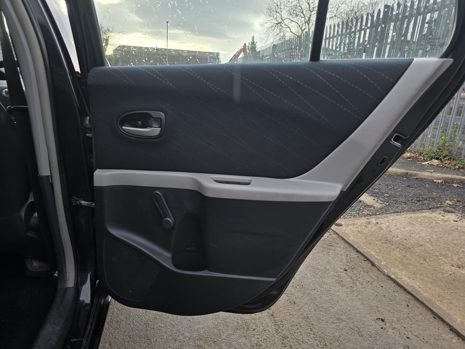 Used Toyota Yaris 2008 for sale - 76940440: Photo 26