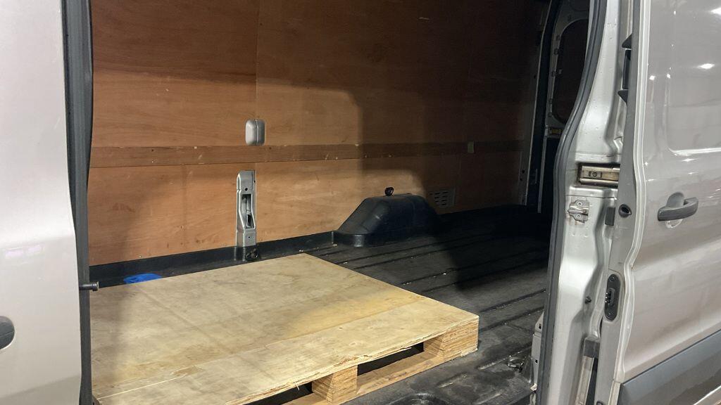 Used Ford Transit 2019 for sale - 76360570: Photo 9