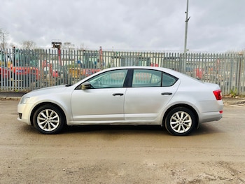 Used Skoda Octavia 2013 for sale - 76940225: Photo