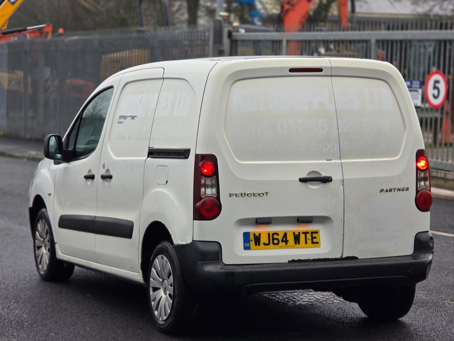 Used Peugeot Partner 2014 for sale - 77506068: Photo 4