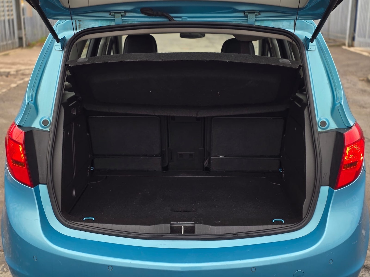 Used Vauxhall Meriva 2011 for sale - 76536989: Photo 27