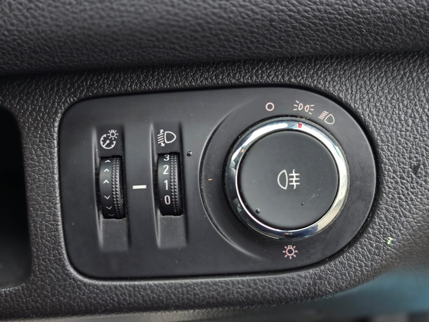 Used Vauxhall Meriva 2011 for sale - 76536989: Photo 32