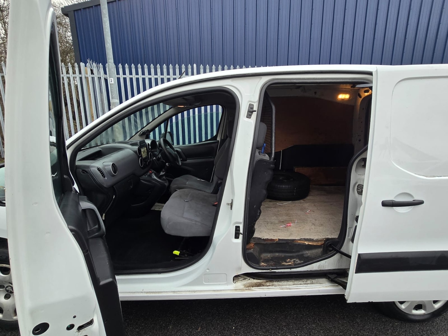 Used Peugeot Partner 2016 for sale - 77350464: Photo 9