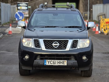 Used Nissan Navara 2011 for sale - 77764238: Photo