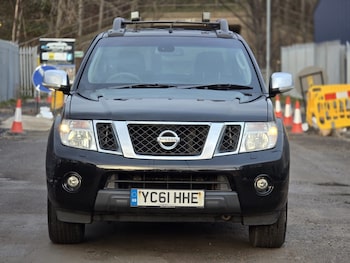 Used Nissan Navara 2011 for sale - 77028323: Photo