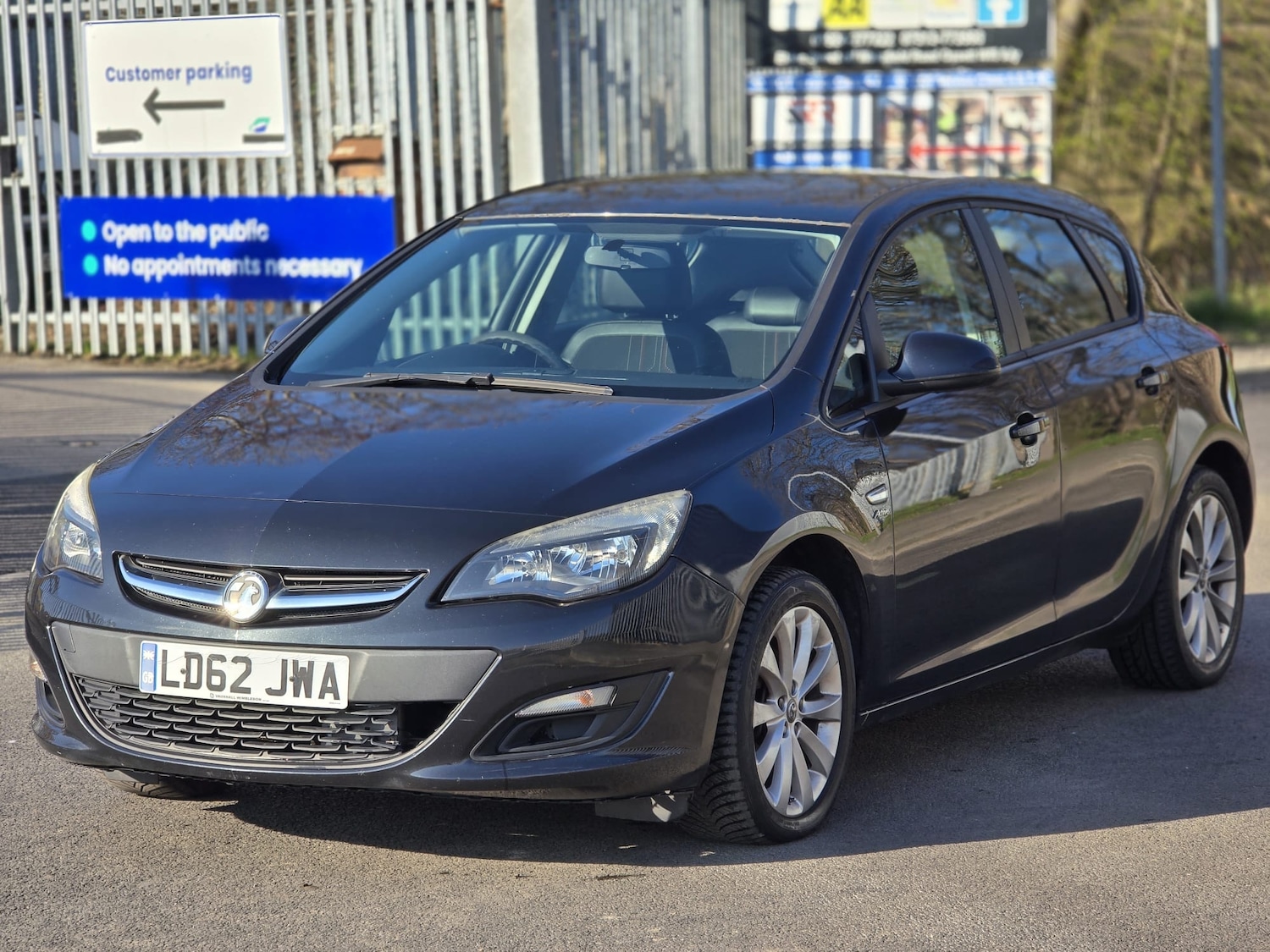 Used Vauxhall Astra 2012 for sale - 77897442: Photo 2