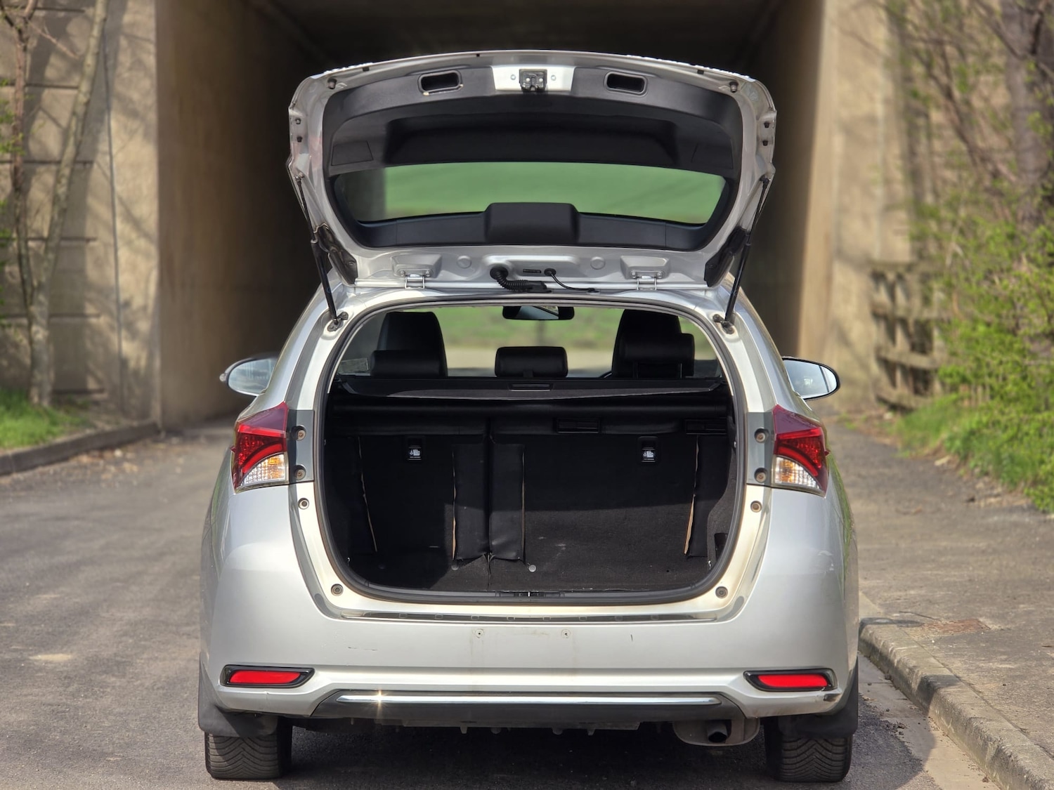 Used Toyota Auris 2015 for sale - 77983000: Photo 11