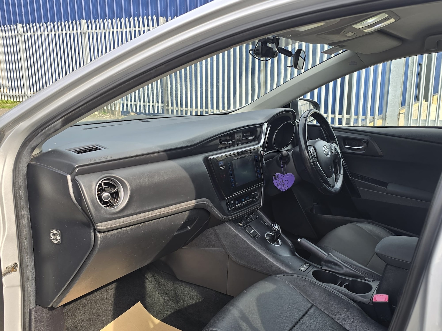 Used Toyota Auris 2015 for sale - 77983000: Photo 16