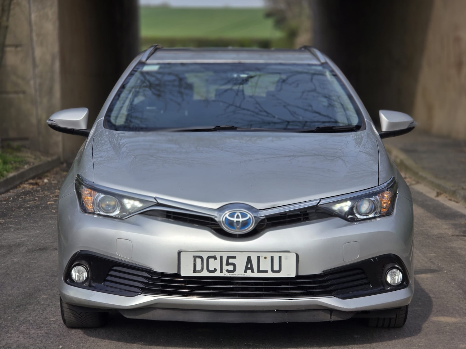 Used Toyota Auris 2015 for sale - 77983000: Photo 2