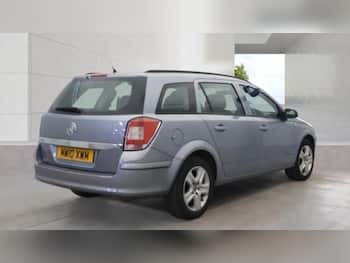 Used Vauxhall Astra 2010 for sale - 79679376: Photo
