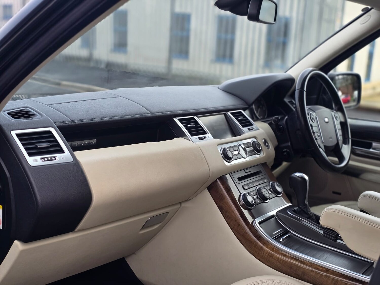 Used Land Rover Range Rover Sport 2011 for sale - 77483284: Photo 7