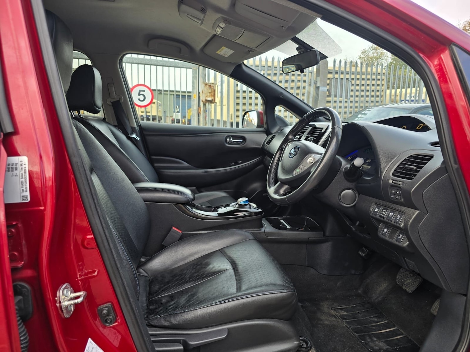 Used Nissan Leaf 2015 for sale - 77350444: Photo 10