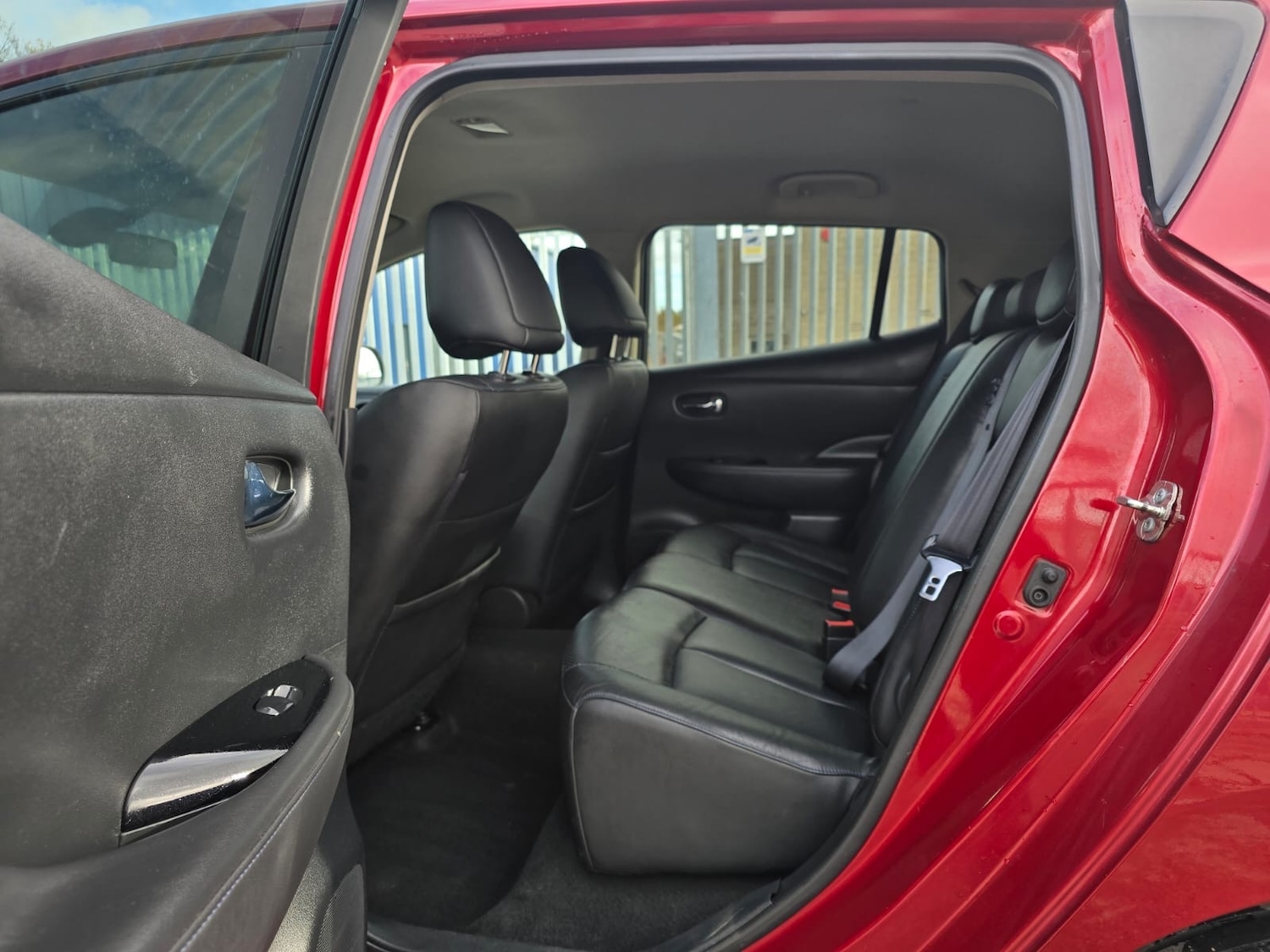 Used Nissan Leaf 2015 for sale - 77350444: Photo 12