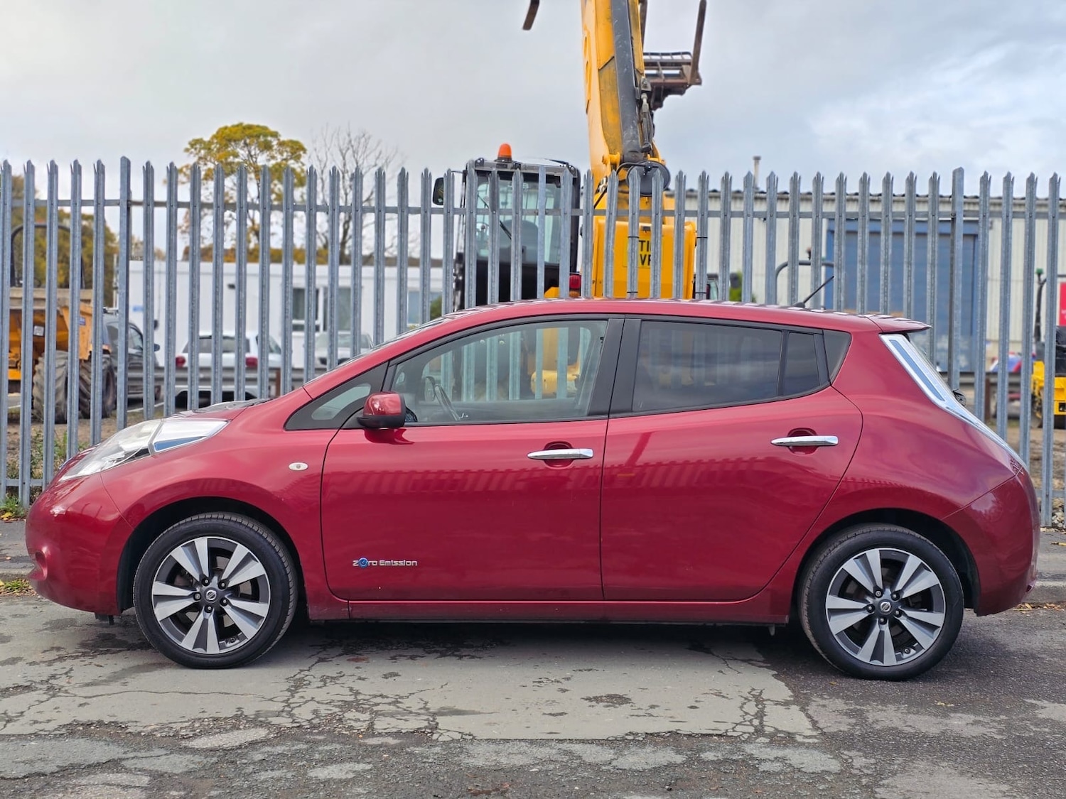 Used Nissan Leaf 2015 for sale - 77350444: Photo 8