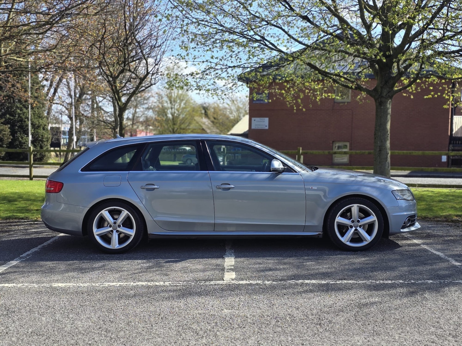 Used Audi A4 2009 for sale - 78187358: Photo 10