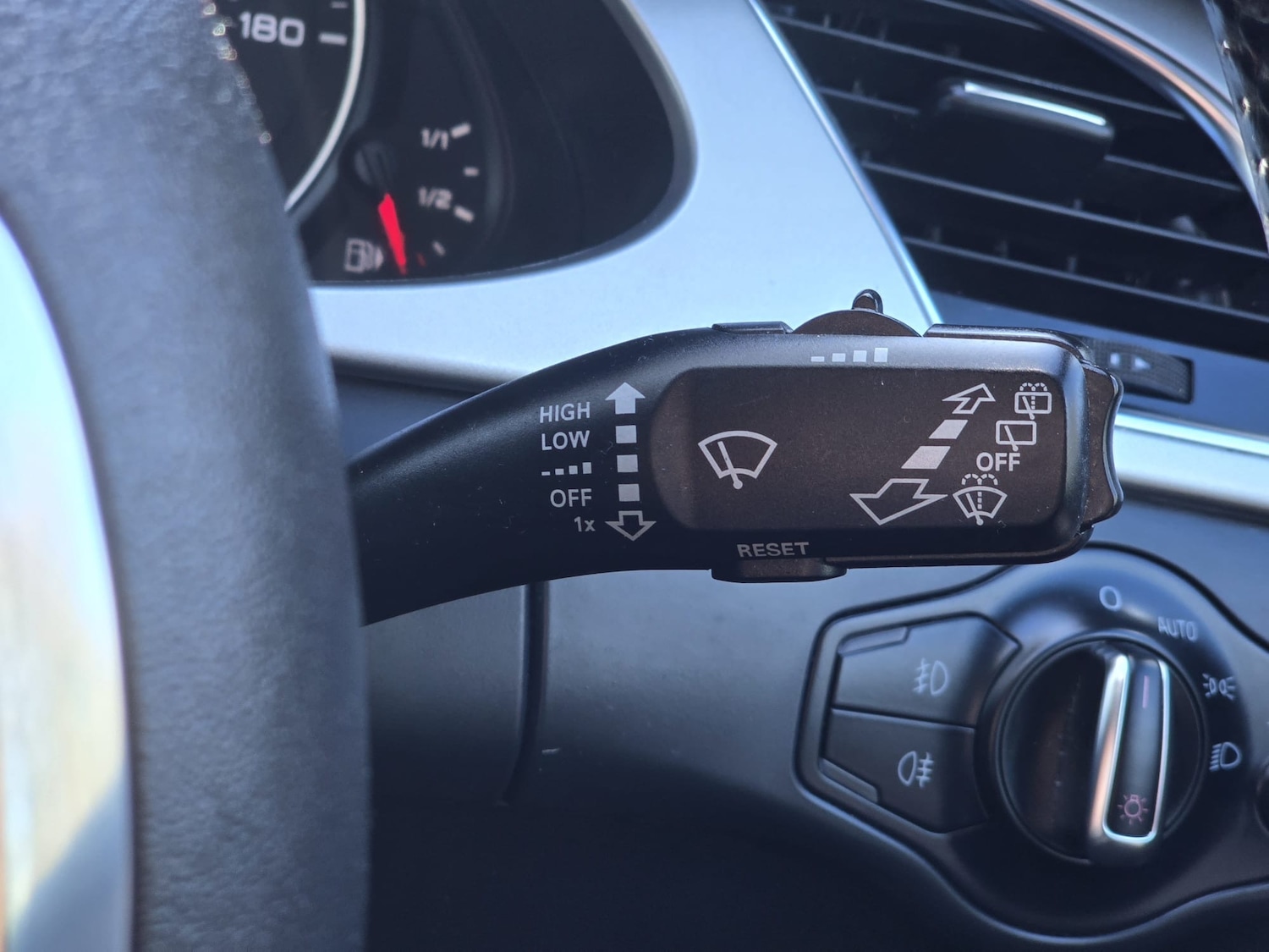 Used Audi A4 2009 for sale - 78187358: Photo 29