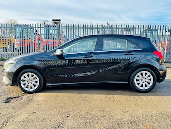 Used Mercedes-Benz A-Class 2015 for sale - 76935512: Photo