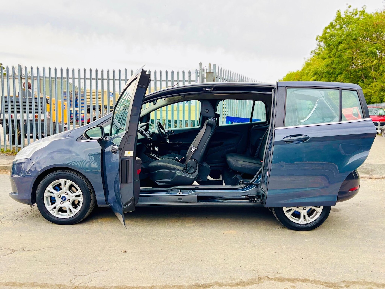 Used Ford B-MAX 2014 for sale - 76377476: Photo 14