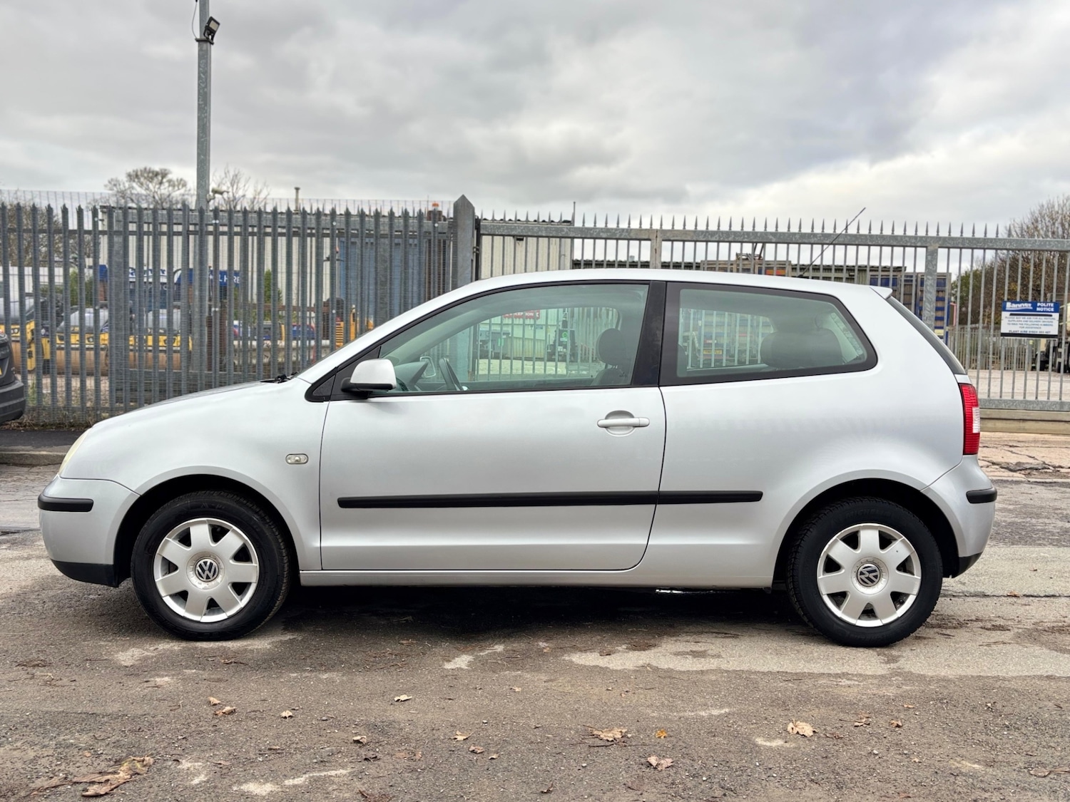Used Volkswagen Polo 2002 for sale - 76598736: Photo 10