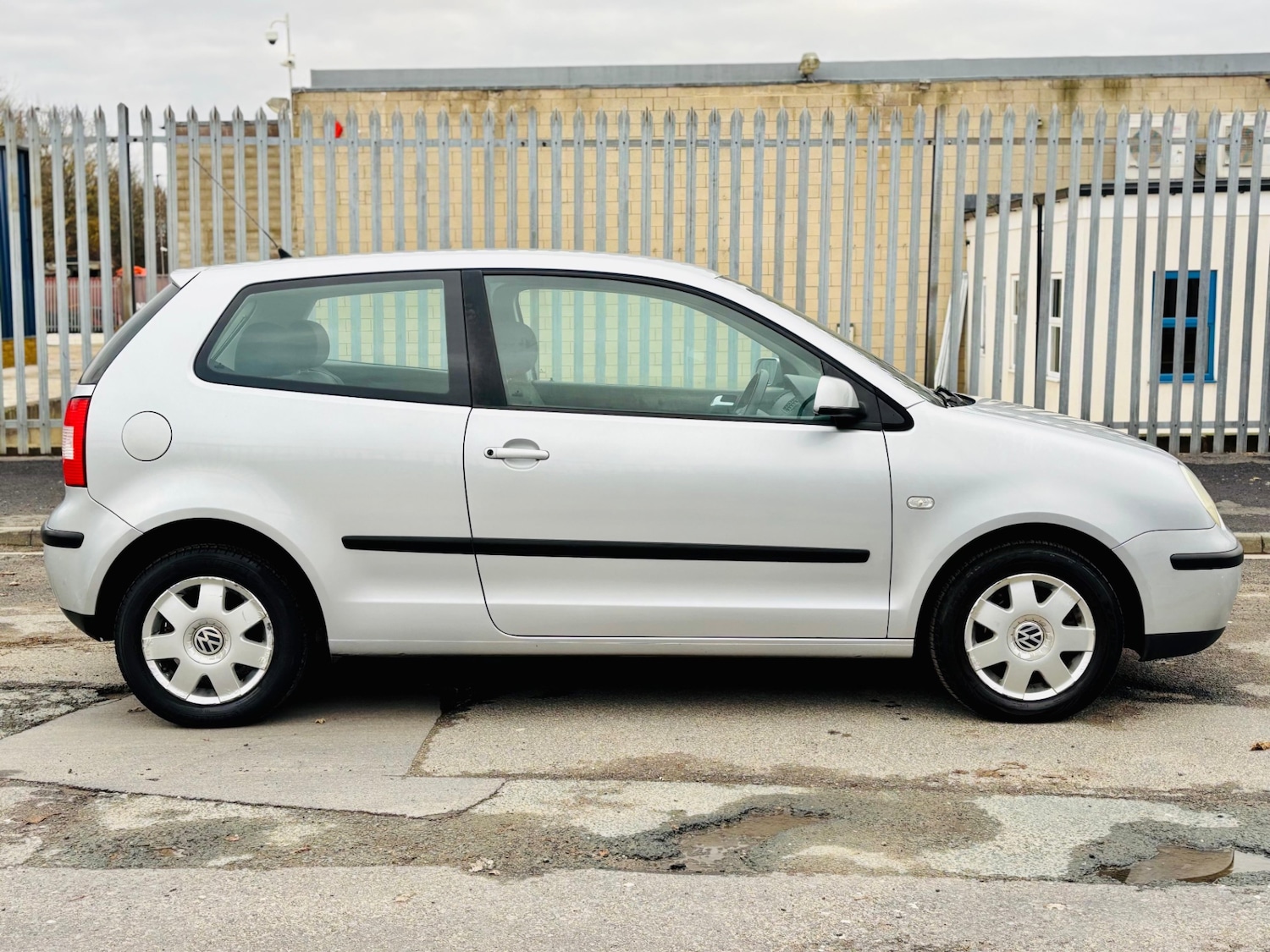 Used Volkswagen Polo 2002 for sale - 76598736: Photo 11