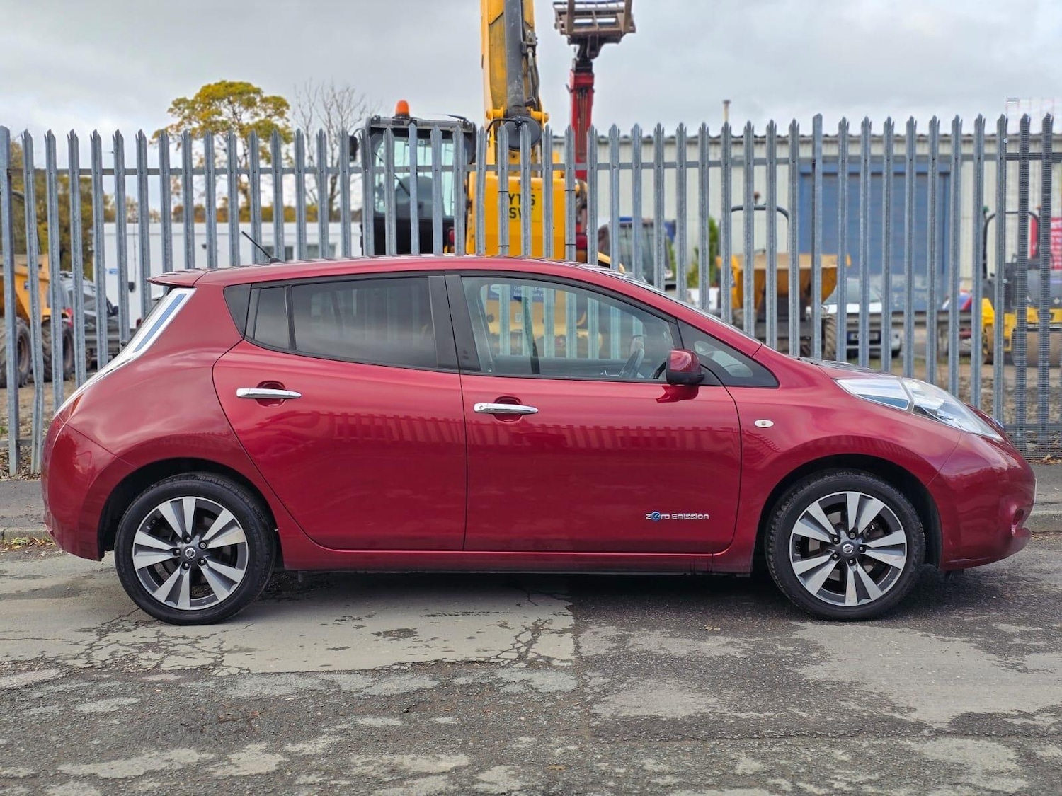 Used Nissan Leaf 2015 for sale - 76360397: Photo 16