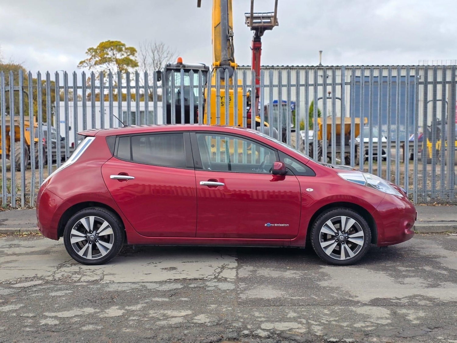 Used Nissan Leaf 2015 for sale - 76360397: Photo 17