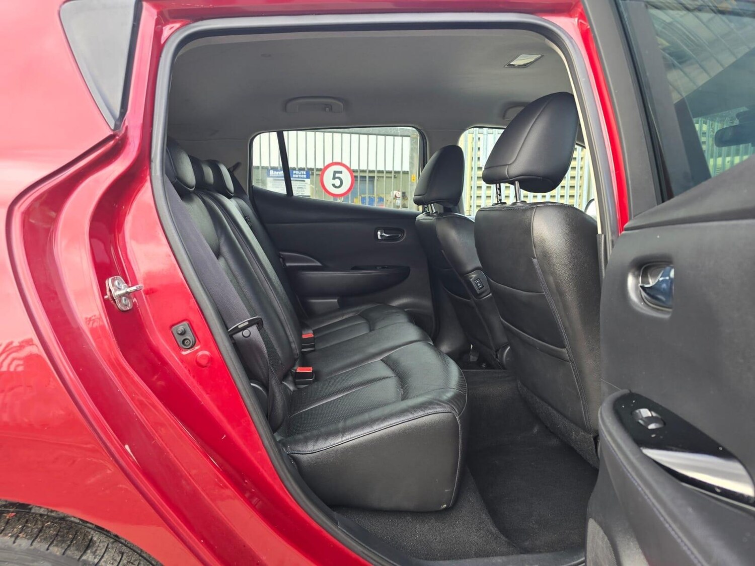 Used Nissan Leaf 2015 for sale - 76360397: Photo 22